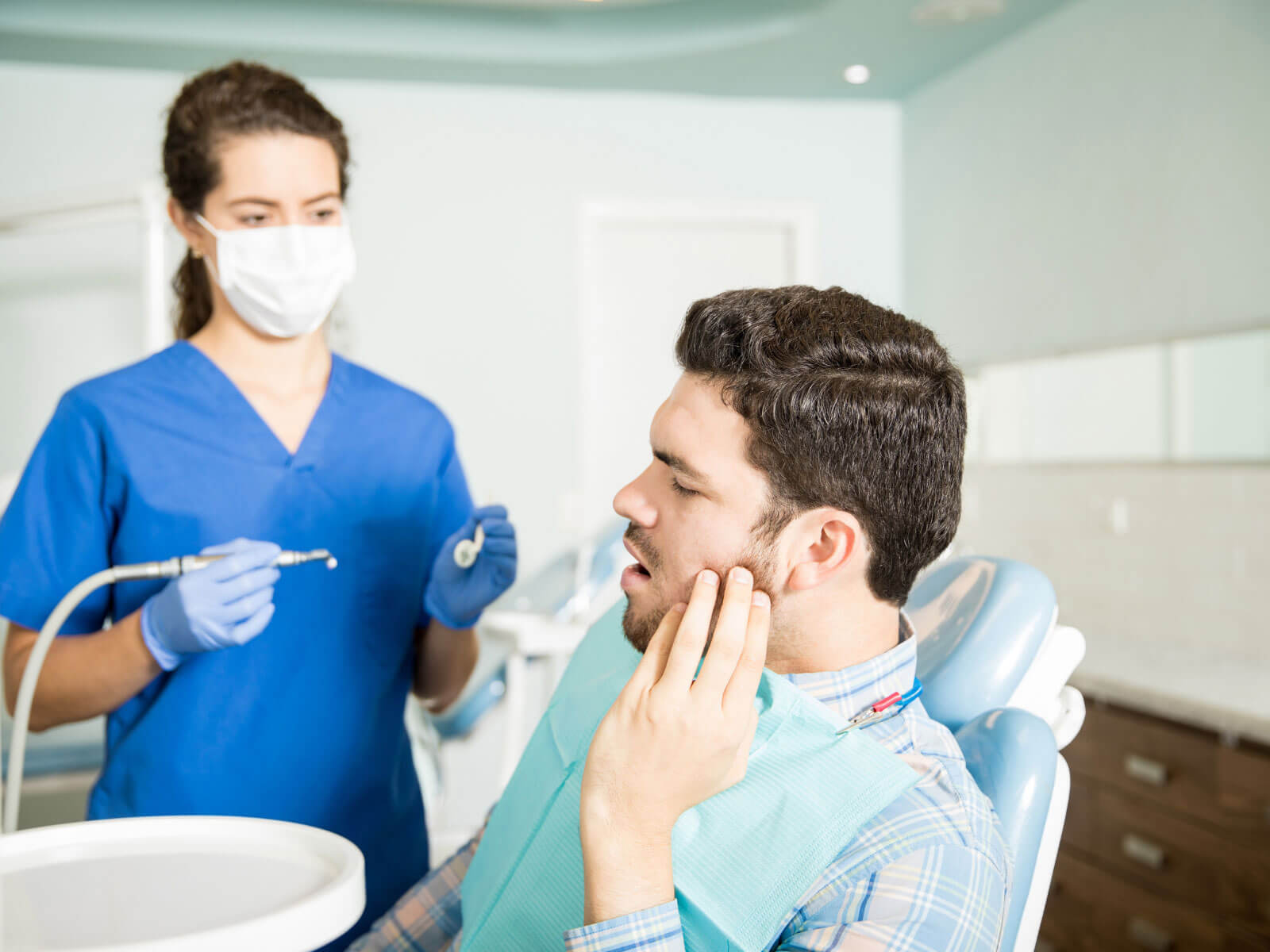 Root Canal vs Tooth Extraction: Which Is the Better Choice?